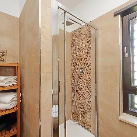 Terrace 2 Lejlighed Rom